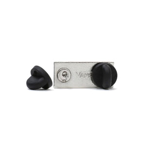 Drop V Pin - Spilla Rossa / Racing Red VN0A4QMNIZQ1 . VANS 