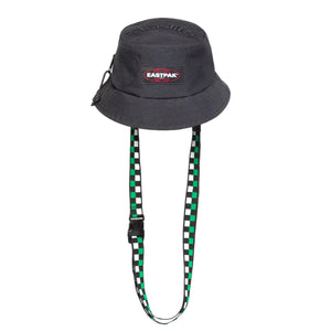 Eastpak x Pleasures Crossbody Embroidery Black - Cappello da Pescatore Nero EK0A5BH23J71 . EASTPAK 