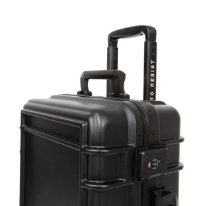Resist'R Case S Black - Valigia Trolley Nera EK0A5BJE0081 . EASTPAK 