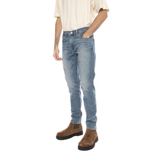  28833-0588  LEVIS 