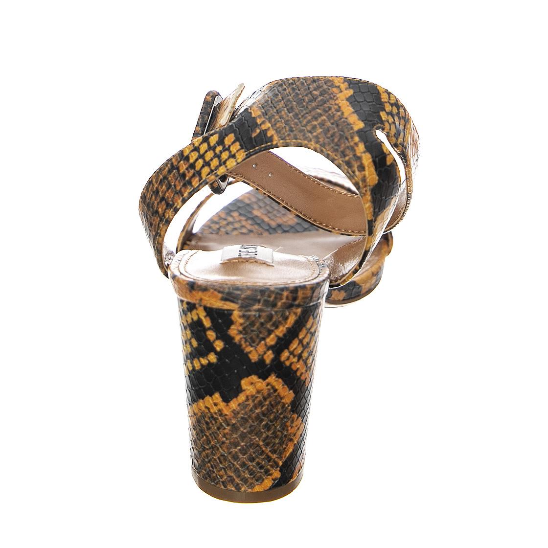  SMSMALIA-YELSNK  STEVE MADDEN 